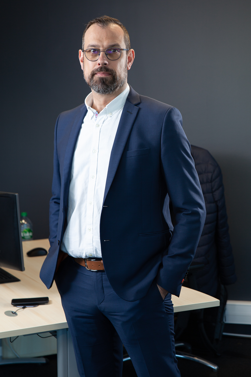 Portrait corporate Directeur général Hegyd Angers